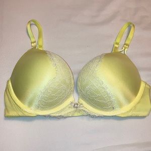 Women’s Victoria’s Secret Add two cups yellow Bombshell push up plunge bra